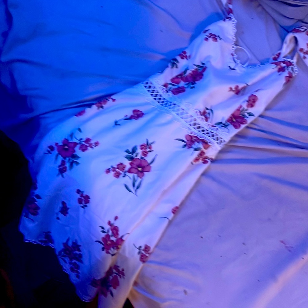 A floral dress, super cute